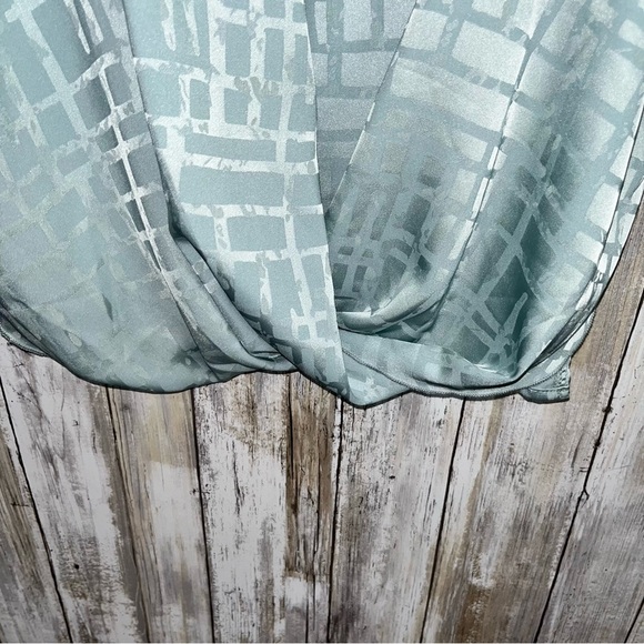 Entro Teal Blue Printed Sleeveless Blouse - Picture 2 of 4